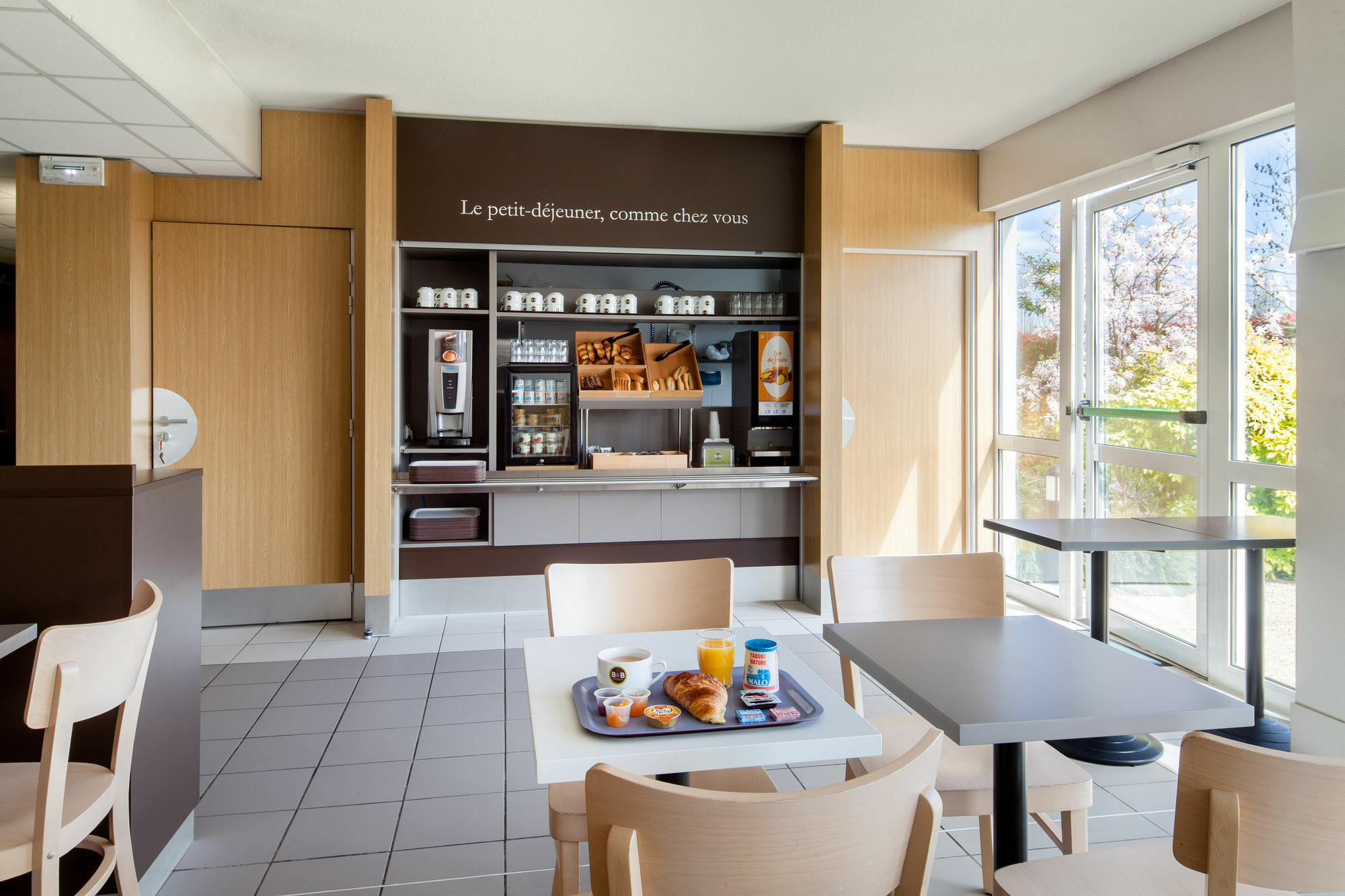 B&B Hotel Évreux Eksteriør billede